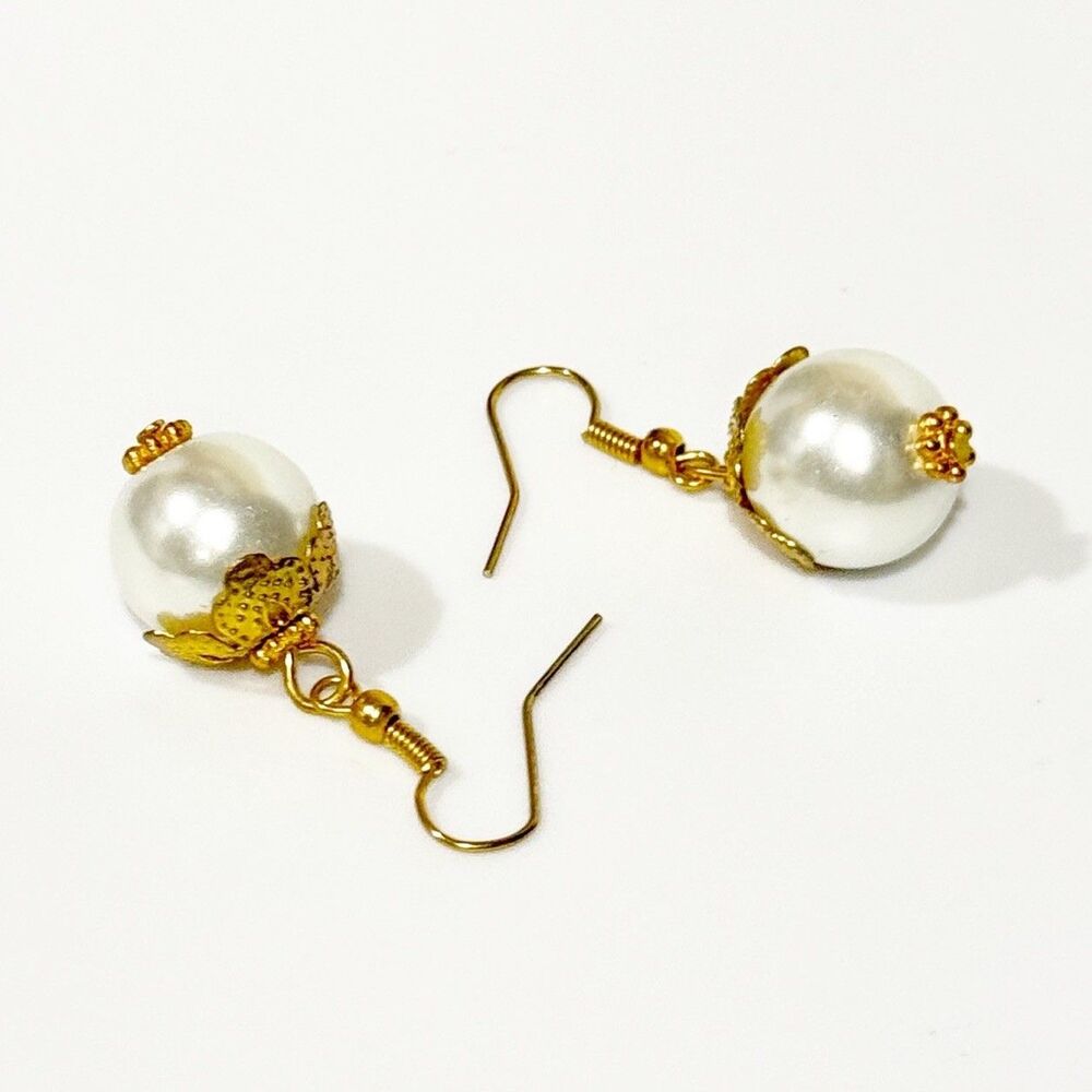 Gold Tone Pearl Drop Dangle Earrings Elegant Bridal Wedding Jewelry - Picture 6 of 9